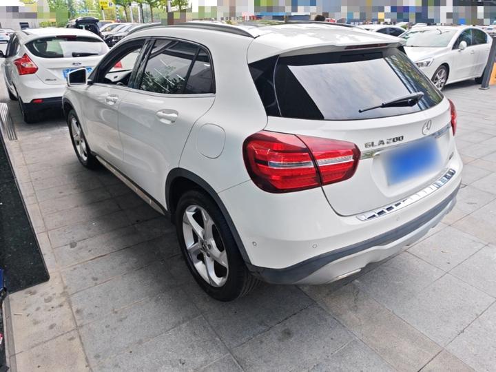 GLA 2017 GLA 200 Dynamic photo 4