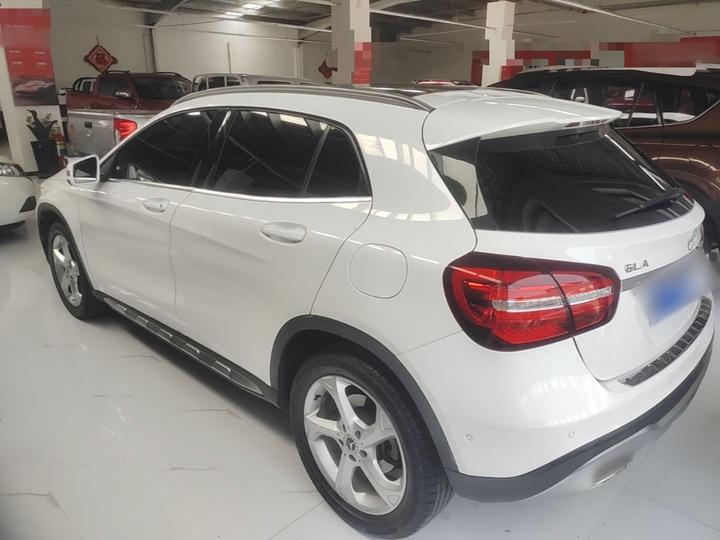 GLA 2017 GLA 200 Dynamic photo 4