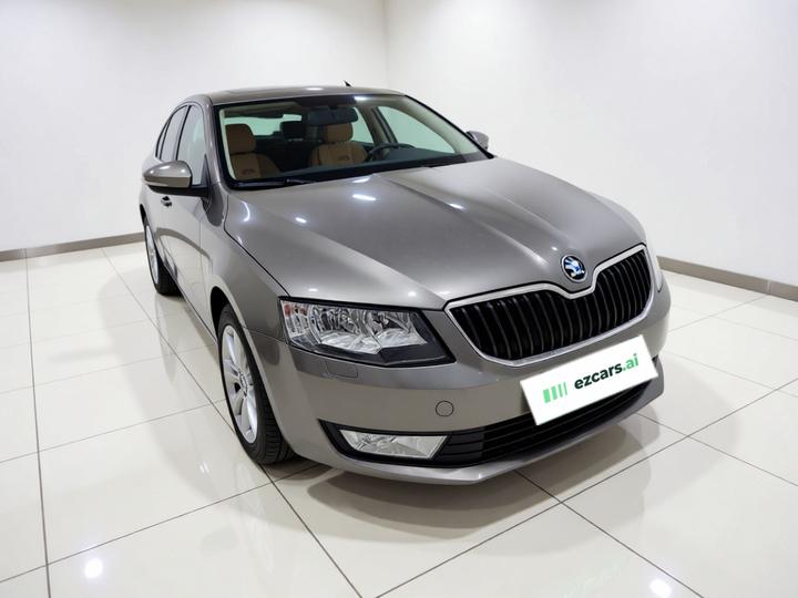 Octavia 2015 1.6L AT photo 3