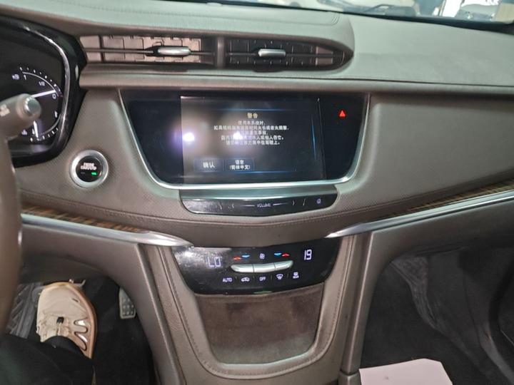 XT5 2018 25T Tech photo 8