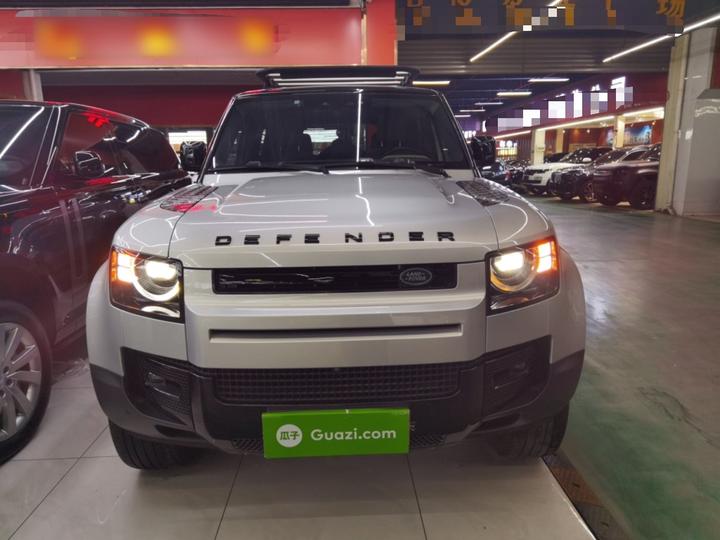 Defender 2021 110 P400 SE photo 2