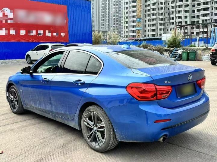 1 Series 2017 118i Sport photo 3