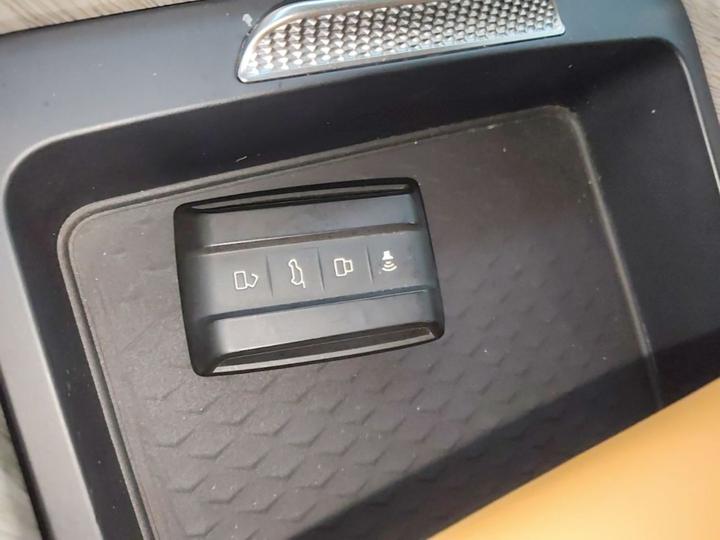 500 EV 2024 Hi4-T photo 8