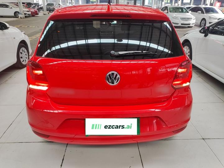 Polo 2016 1.6L AT Comfort photo 3