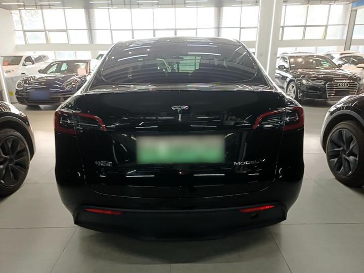 Model Y 2024 RWD photo 3