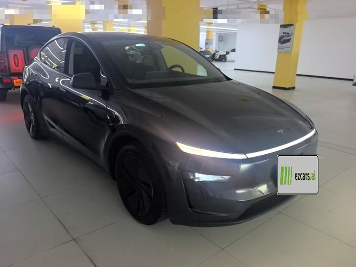 Model Y 2025 RWD photo 5