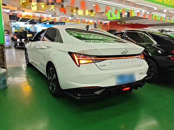 Elantra 2021 1.5L CVT LUX Premium photo 4