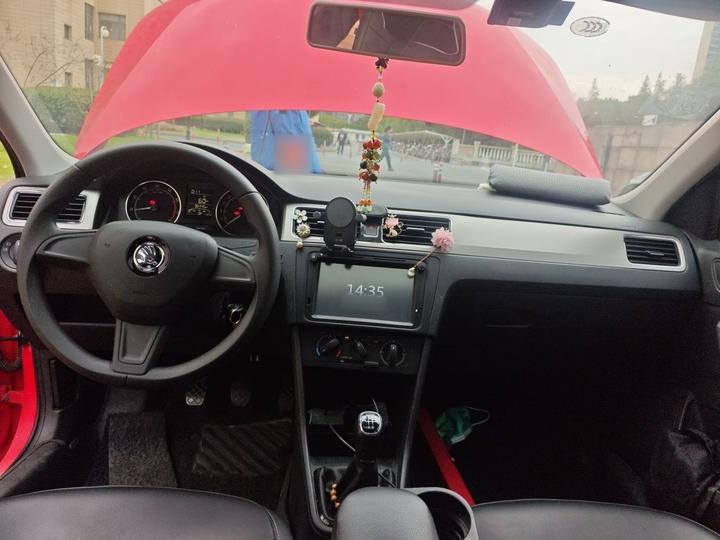 Rapid Spaceback 2016 Facelift 1.6L MT photo 5