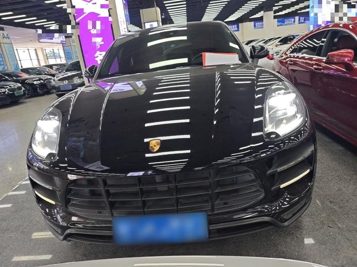 2017 Macan Turbo 3.6T photo 2