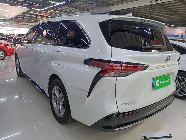 Sienna 2021 2.5L Hybrid Supreme photo 4