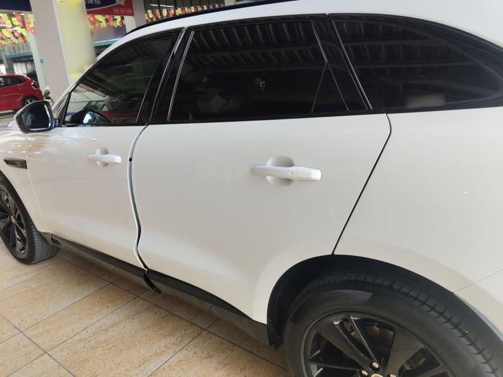 F-PACE 2022 P250 R-Dynamic BLACK photo 3