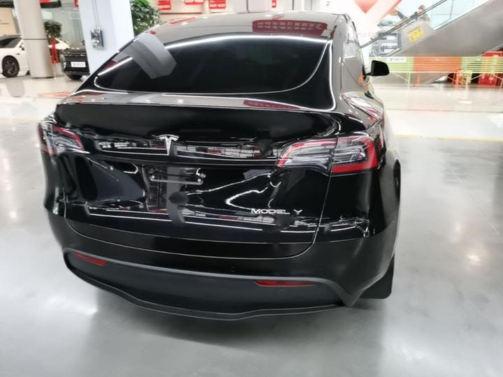 Model Y 2022 RWD photo 3