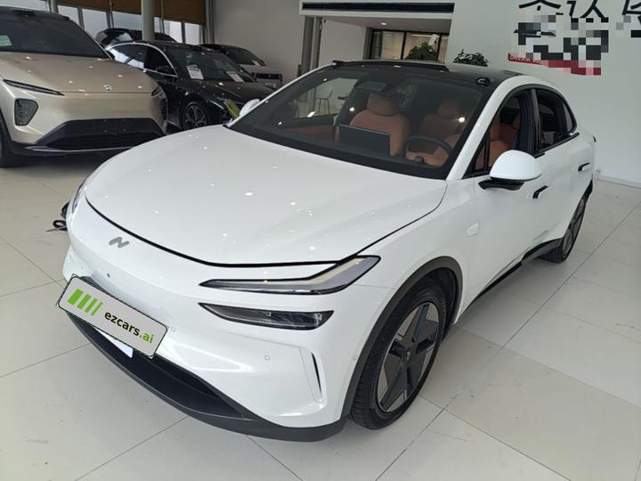 L60 2024 60kWh RWD