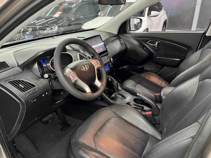 ix35 2015 2.0L AT RWD Smart IV photo 6
