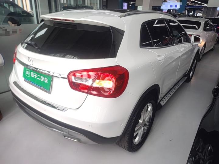 GLA 2016 GLA 200 Dynamic photo 4