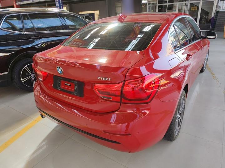 1 Series 2017 118i Sport photo 4