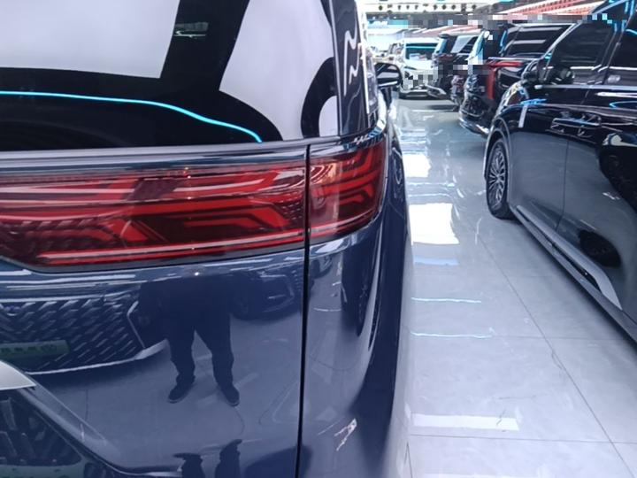 D9 2022 DM-i 970 AWD Flagship photo 7