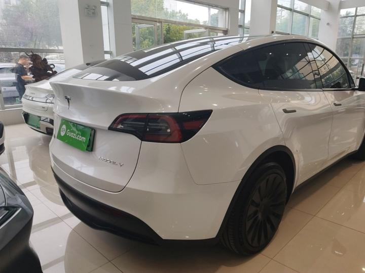 Model Y 2022 RWD photo 4