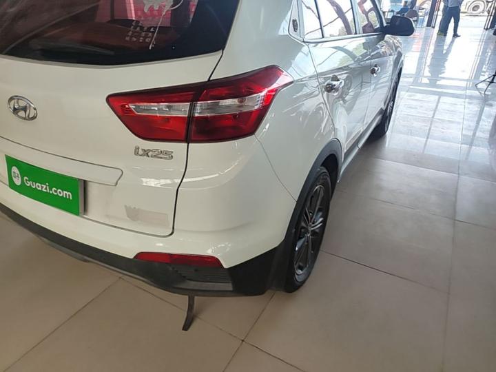 ix25 2015 1.6L AT RWD Smart GLS photo 6