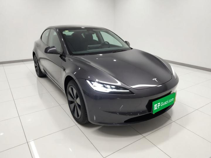 Model 3 2025 RWD photo 3