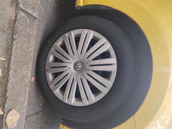 Polo 2016 1.6L AT Comfort photo 8