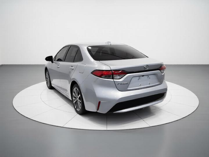 Levin 2022 185T CVT Luxury photo 4