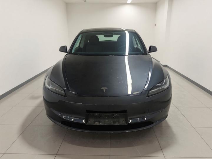 Model 3 2023 Long Range AWD photo 2