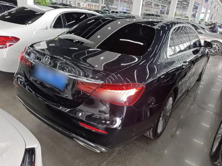 E-Class 2017 E 300 L Sport Luxury photo 4