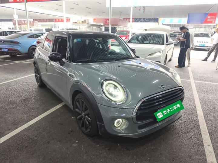 2021 1.5T COOPER 5-Door photo 3