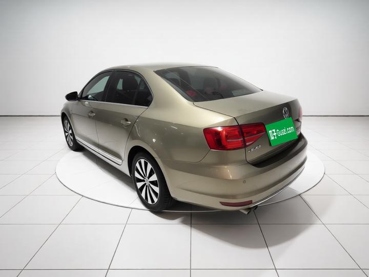 Sagitar 2015 230TSI AT Luxury photo 4
