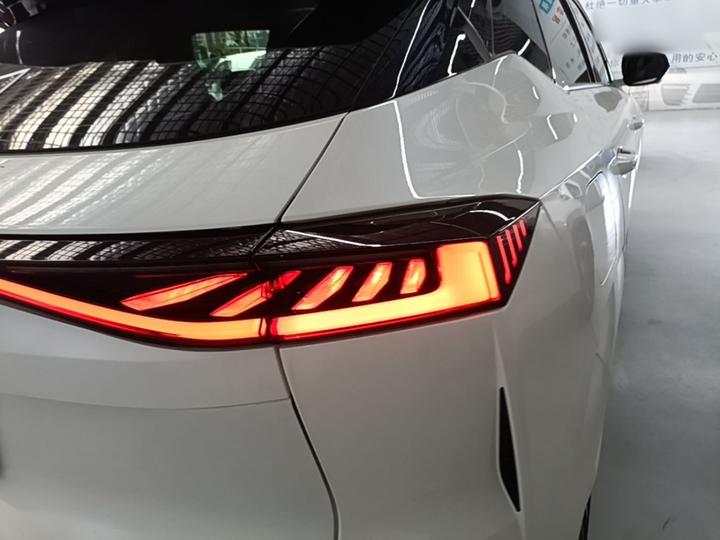 UNI-Z EV 2024 iDD 125km Excellence photo 7