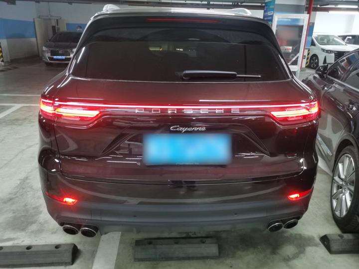 2018 Cayenne 3.0T photo 3