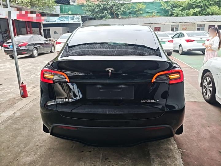 Model Y 2023 RWD photo 3