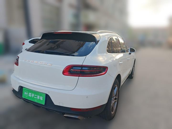 2017 Macan 2.0T photo 6