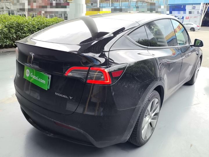 Model Y 2022 RWD photo 4