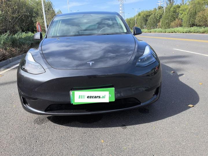 Model Y 2024 RWD photo 2
