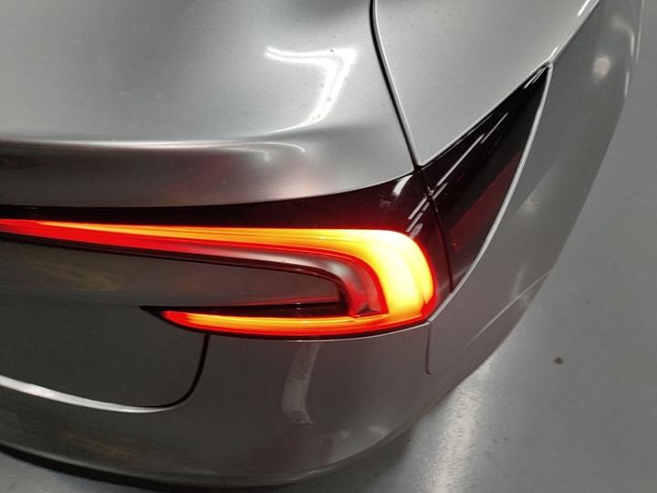 Model 3 2025 RWD photo 7