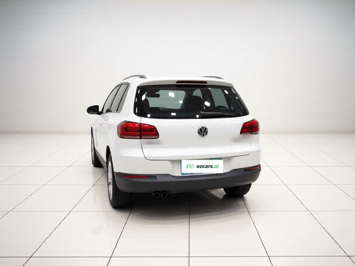 Tiguan 2015 1.8TSI AT RWD photo 5