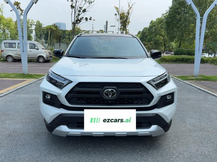 RAV4 2023 2.0L CVT AWD Plus photo 2