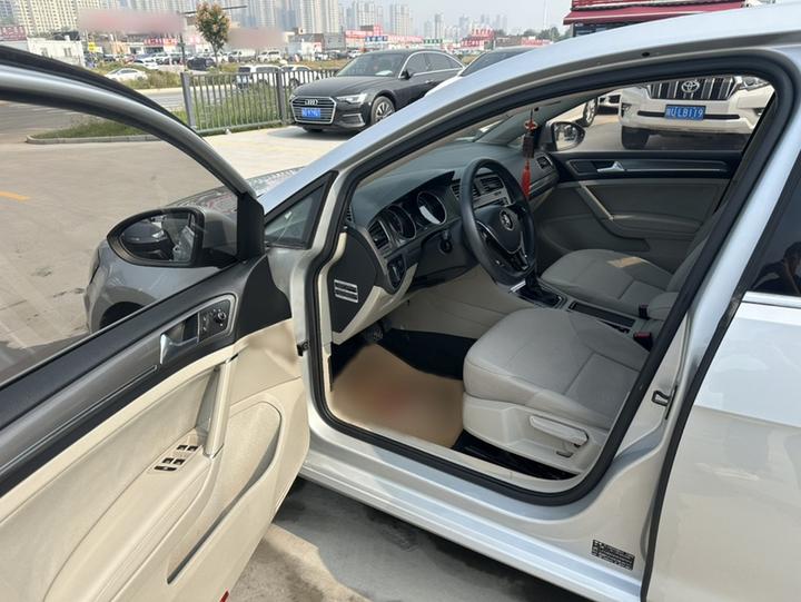 Golf 2014 1.6L AT Comfort photo 7