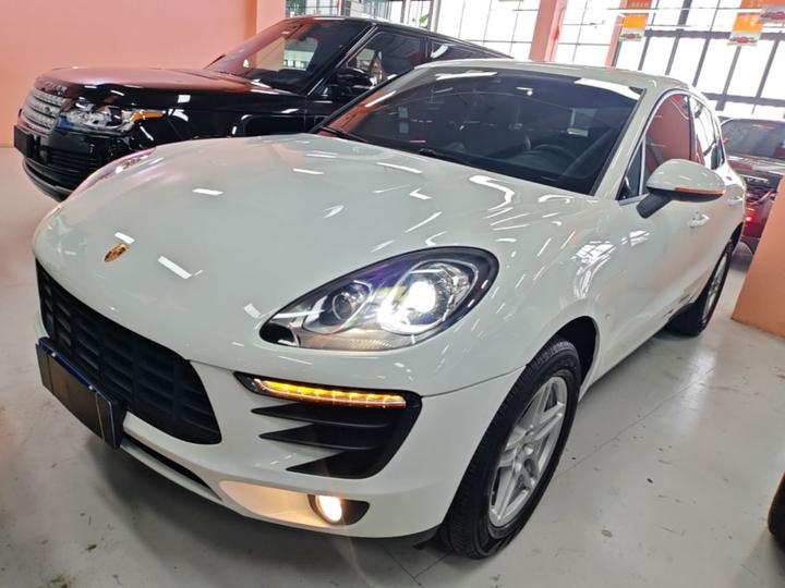 2017 Macan 2.0T