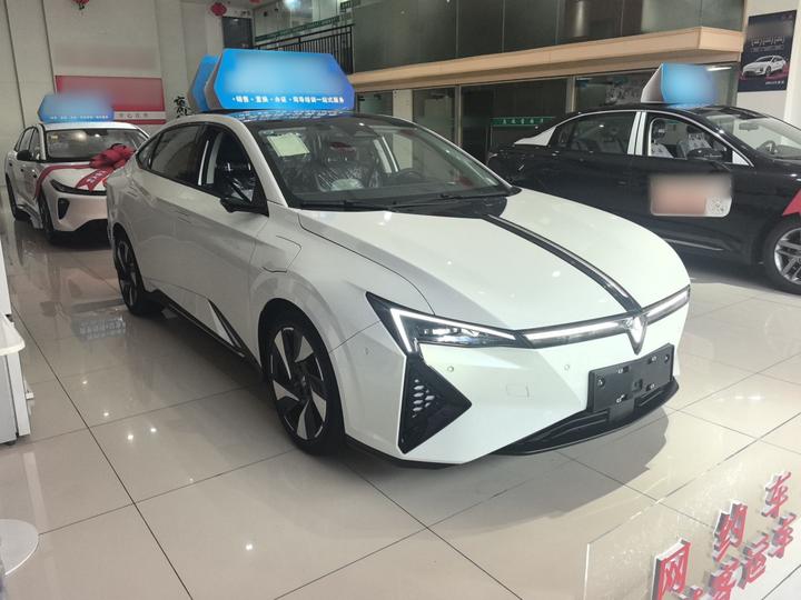 L 2025 + photo 4
