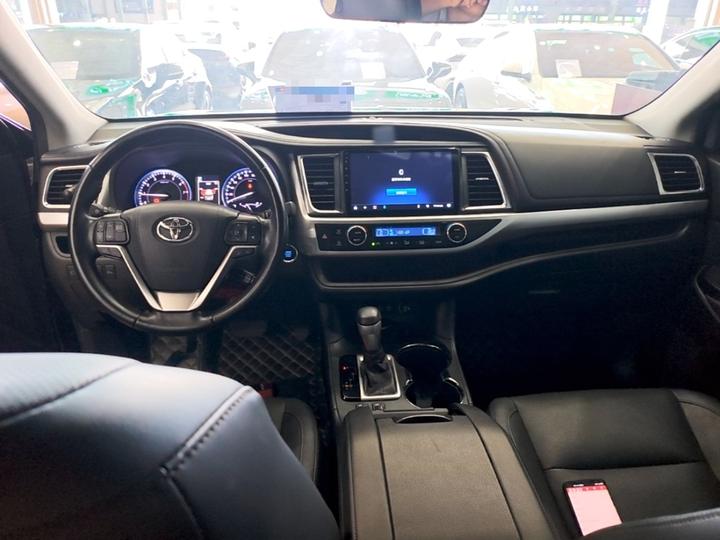 Highlander 2018 2.0T AWD Luxury 7-Seater China VI photo 5