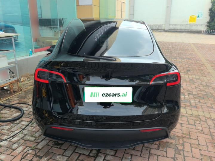Model Y 2022 Facelift RWD photo 3