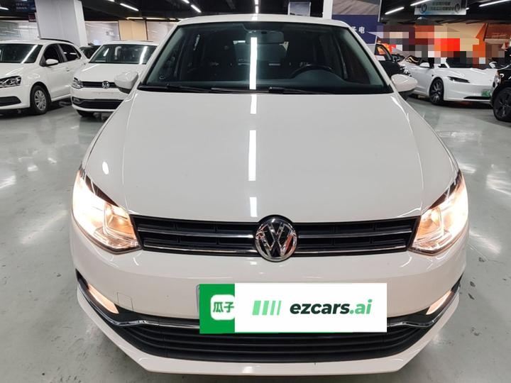Polo 2016 1.6L AT Comfort photo 2