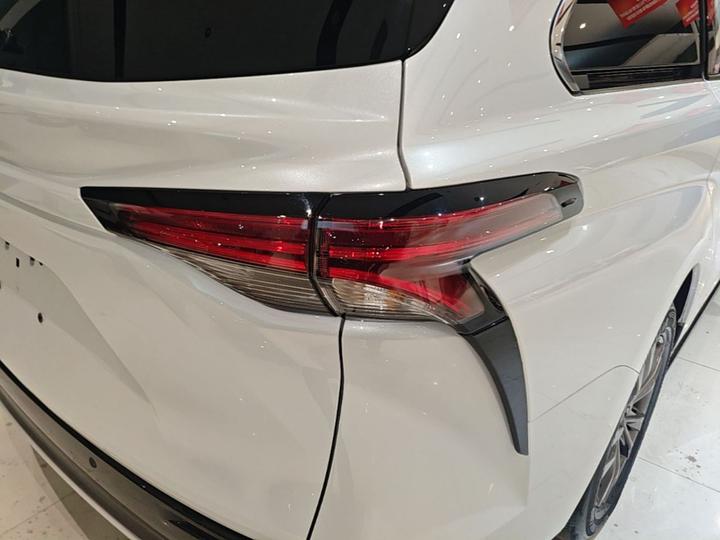 Sienna 2026 2.5L Hybrid AWD Luxury photo 7