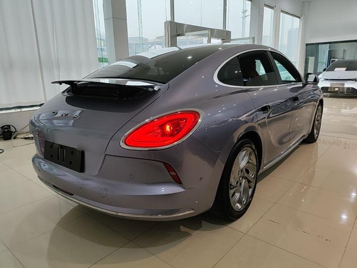 2022 555km Premium photo 6
