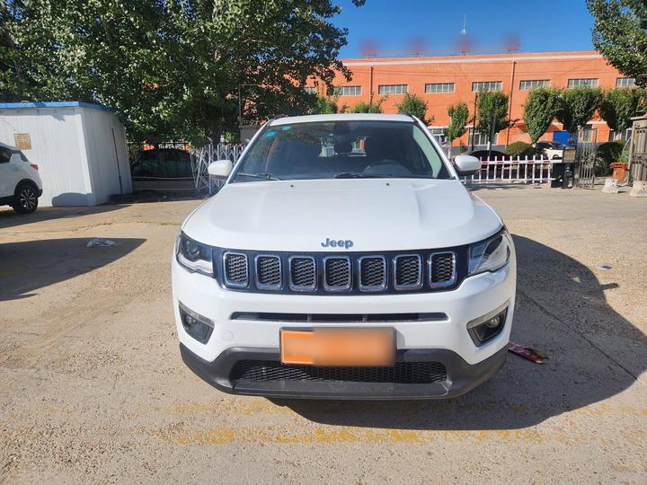 Compass 2017 200T AT photo 2