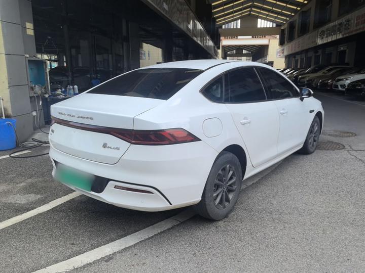 Qin PLUS 2021 EV 400KM photo 6