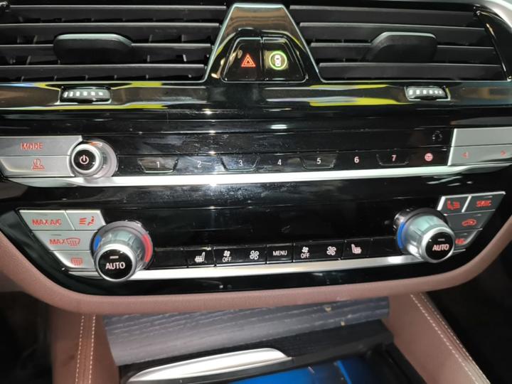 5 Series EV 2022 Facelift 535Le M Sport Package photo 8
